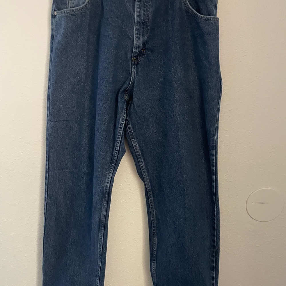 Wrangler Premium Fit Dark Blue Mens Jeans Size 39” Waist and 32” inseam